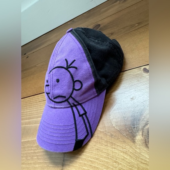 Diary of a Wimpy Kid Adjustable Hat & The Meltdown Book Set - Picture 6 of 14